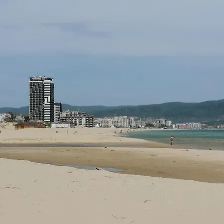 Apartament 32 Sunny Beach Apartment